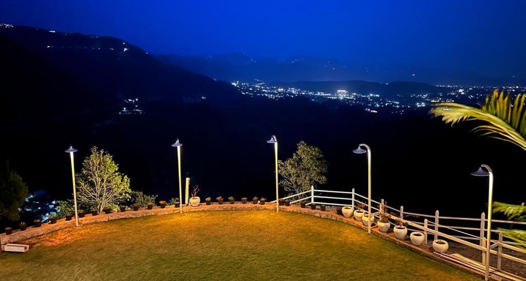 The Bohemian Casa Dehradun Hotel Buitenkant foto