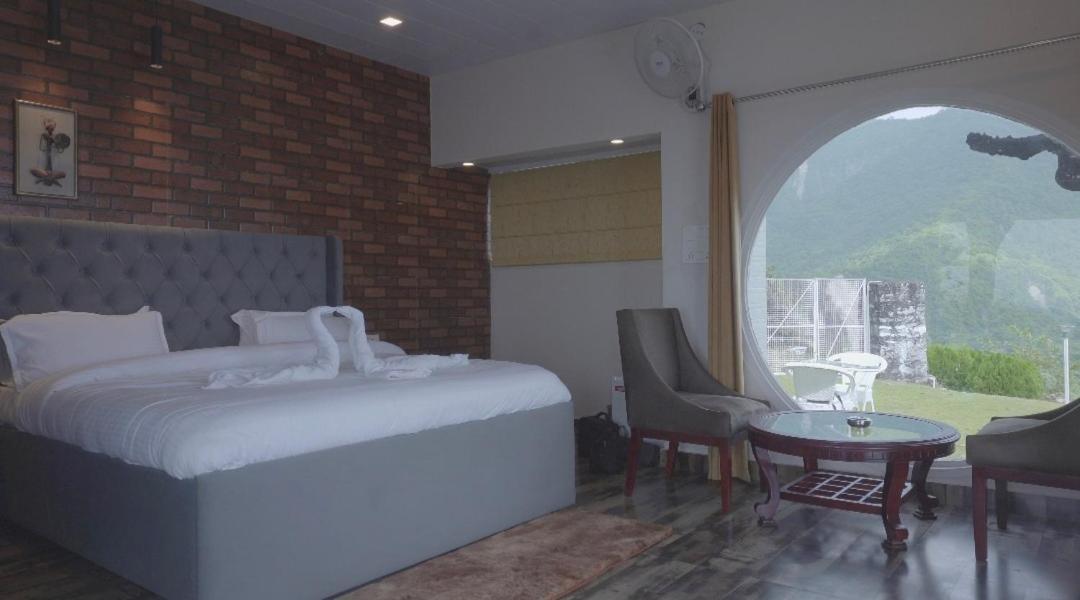 The Bohemian Casa Dehradun Hotel Buitenkant foto